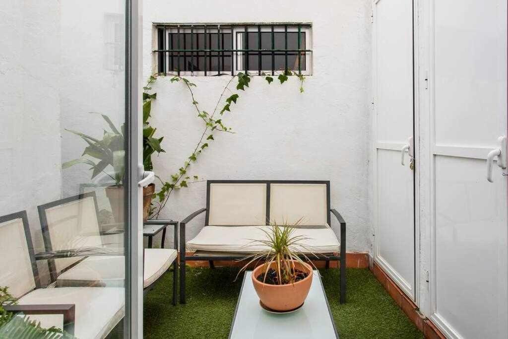 Lujoso Apartamento Con Patio En Triana Sevilla Exteriér fotografie